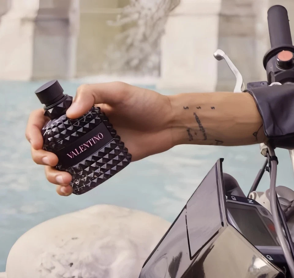 Uomo Born In Roma por Valentino 100 ml 3,4 fl oz EDT Colonia Spray Nuevo En Caja Foto 4 de 4