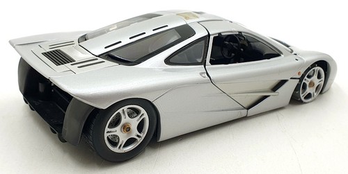 UT 1/18 Scale Diecast 7224K - McLaren F1 - Silver - Picture 2 of 5