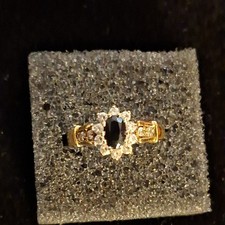 9ct gold Dimond and sapphire ring  ( exceptional)