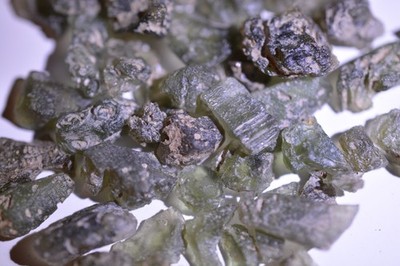 1 Gramm Moldavite 0,1gr-0,5gr Size Scoop Jakule Czech Crazy Alien Stone Inlay