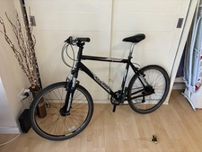 Marin Black 700C Hybrid Bike M Frame Flat Bar Front Suspension V-Brakes