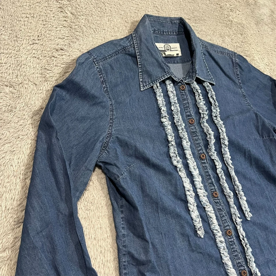 Camisa azul Willi's denim cambray con botones para mujer grande deshilachada manga larga Foto 3 de 4