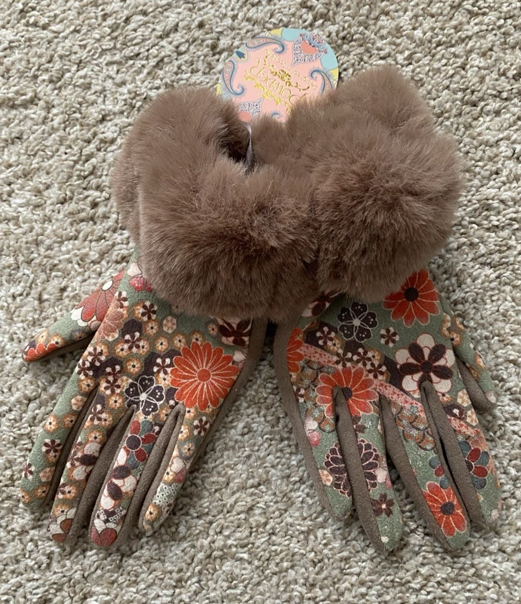 NWT Powder Design Scotland Fur Cuff Gloves Boho Floral Print
