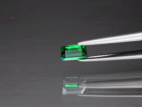 ES 0.43 ct. Tsavorite Natural Tanzania Verde Baguette Facet - Imagen 13 de 13