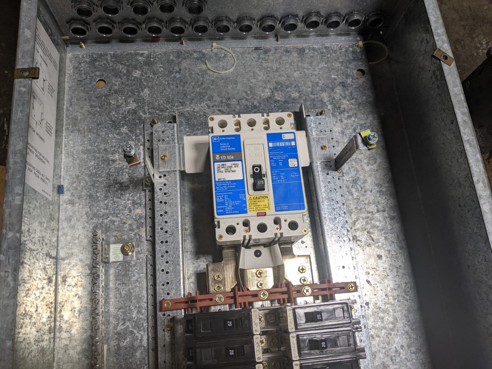 Cutler Hammer PRL1A Pow-R-Line Panelboard 225 AMP 208Y/120VAC 3 Phase ...