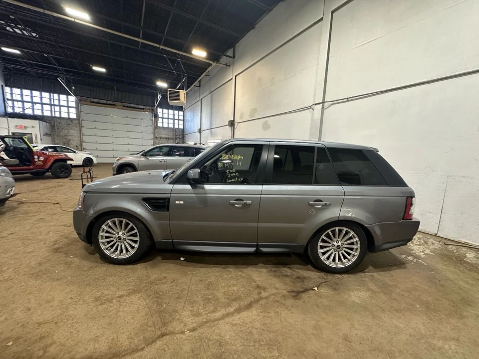 Used Automatic Transmission Assembly fits: 2012 Land rover Range rover sport AT Foto 4 de 4