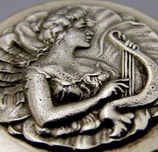 PRETTY ENGLISH STERLING SILVER MAIDEN PILL BOX 1979 ART NOUVEAU STYLE