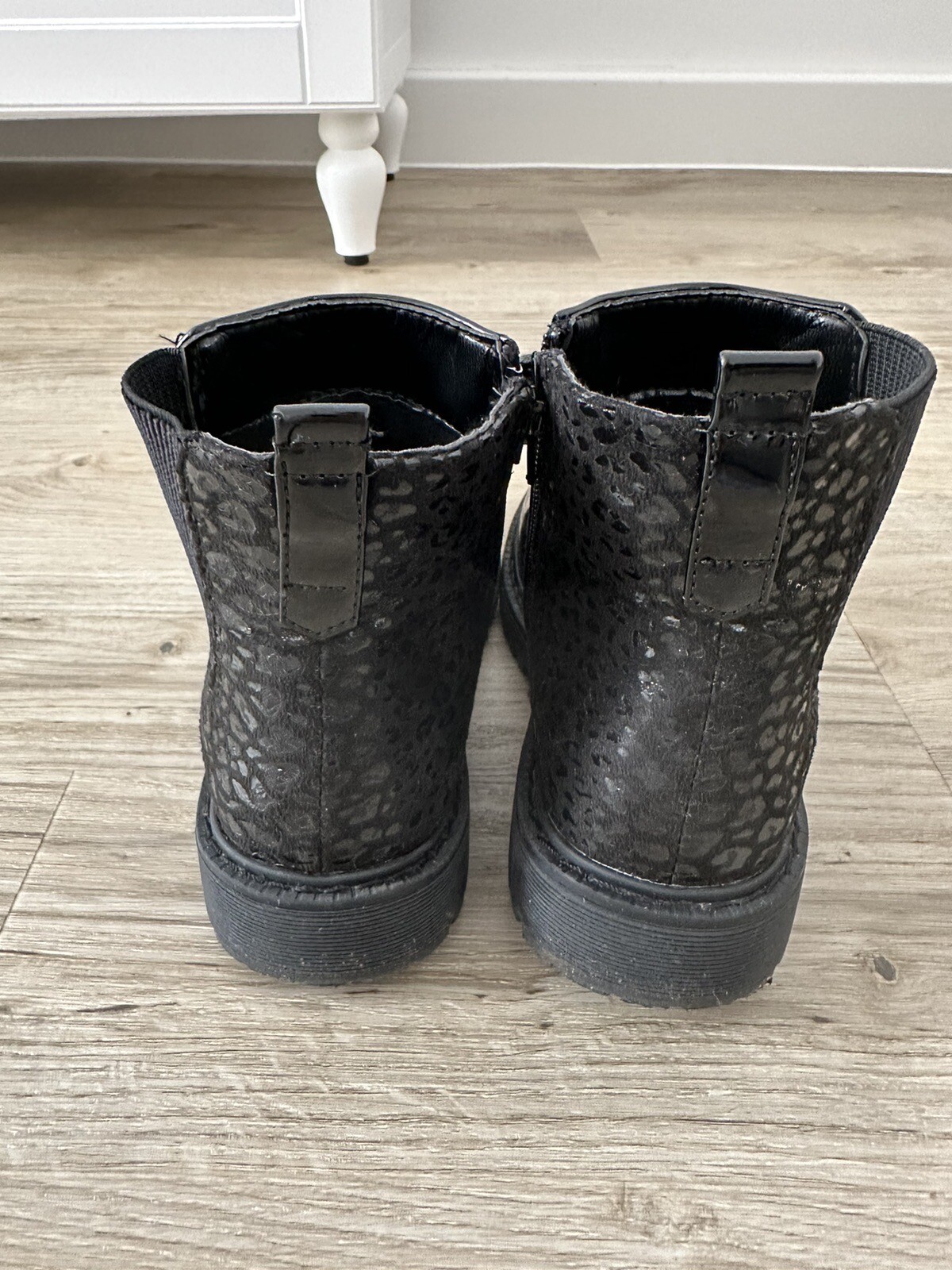 Deichmann Graceland Girls Boots Size 1 / 33 Black School Shoes Patent