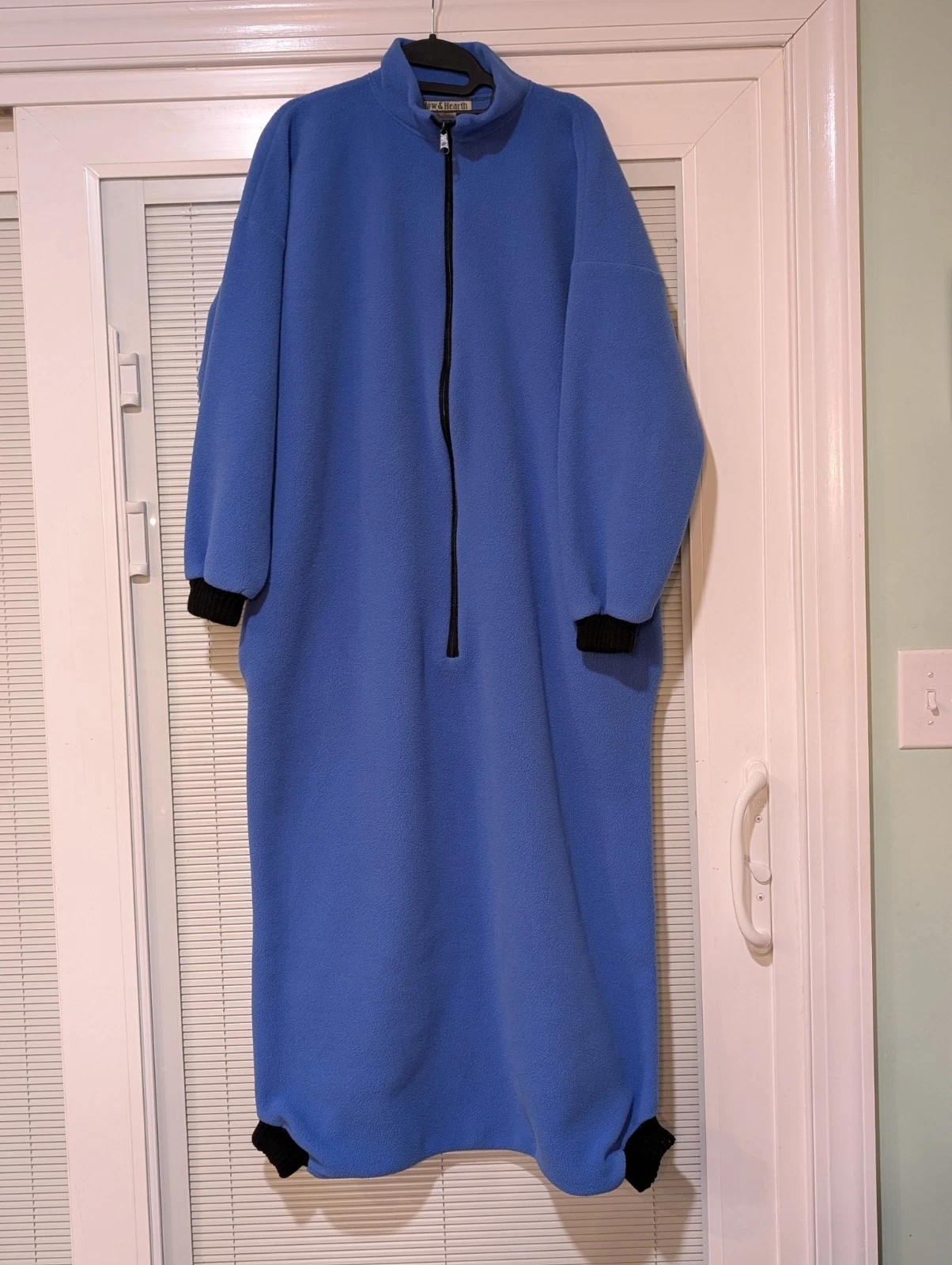 Plow & Hearth Sleeping Bag Sack Suit Pajama Robe Unisex M Blue Camping Front Zip
Opens in a new wind