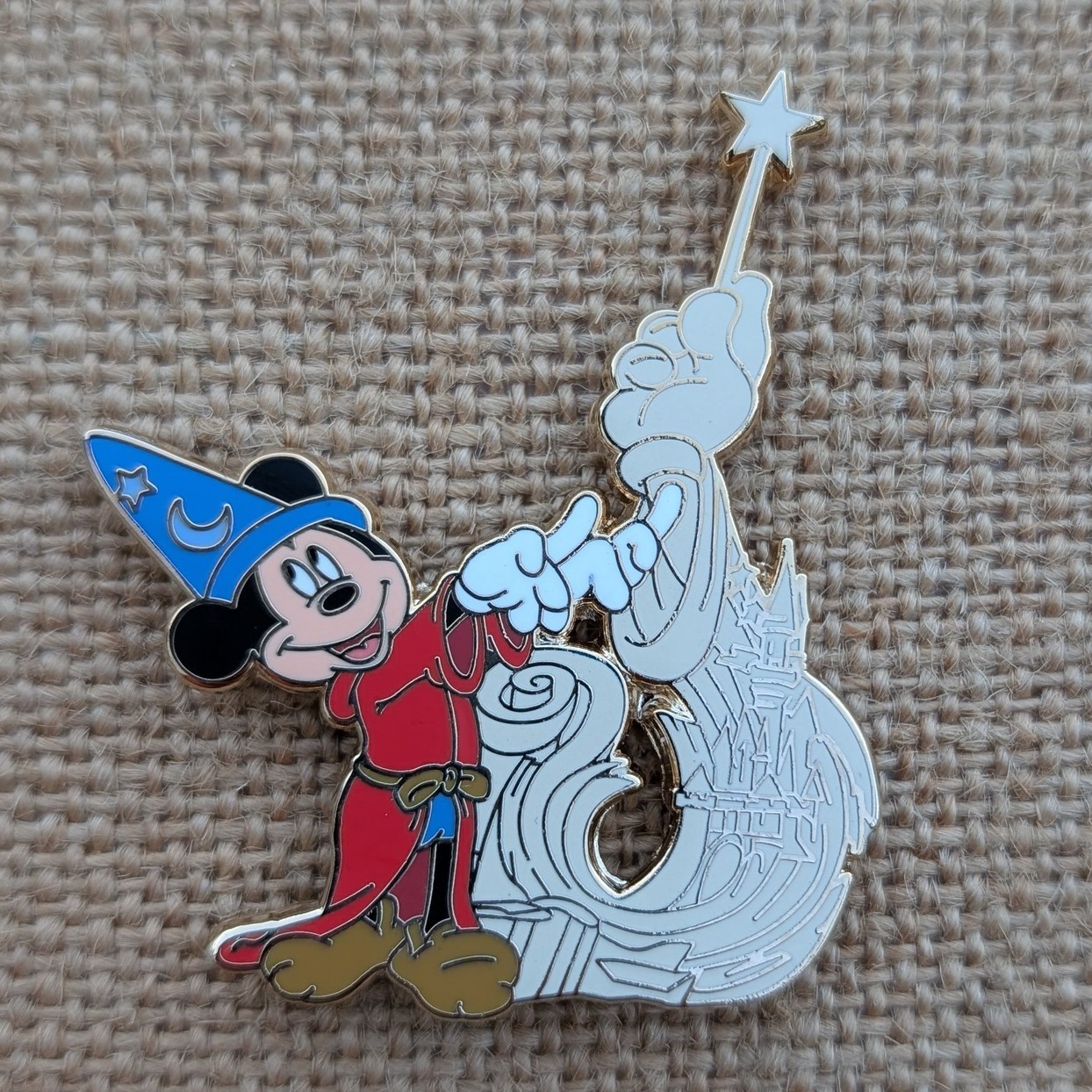 Mickey Sorcerer Pin 2024 Walt Disney Company Store Fantasia Fantasmic TWDC OE