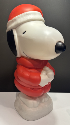PEANUTS SNOOPY SANTA CLAUS 22