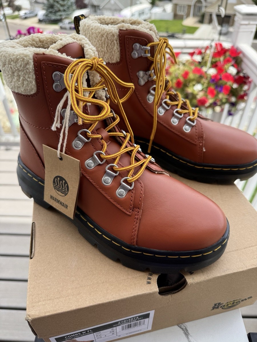 DR. MARTENS AIRWAIR LADY BOOT, SZ 7M, COMBS W FL, RUST TAN NATURAL