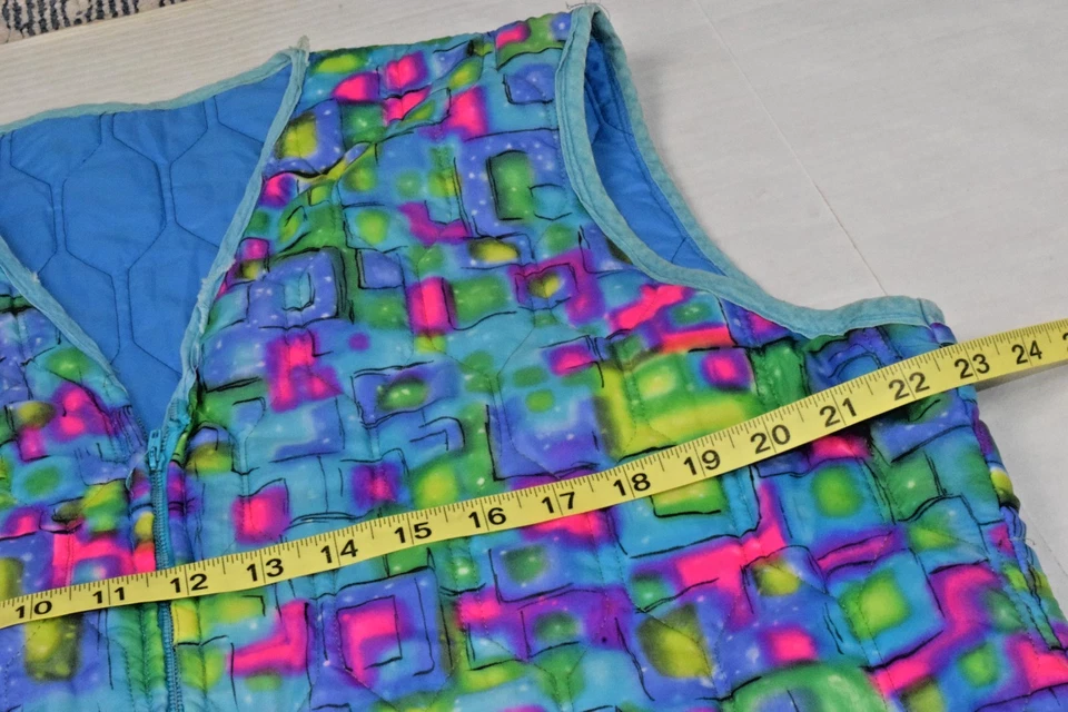 Vintage Mod Vest Size L 60s 70s Blue Psychedelic Neon Squares Quilted Nylon - Image 4 of 4