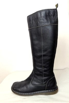 DR. MARTENS HALEY HOHE STIEFEL GR. 39 WATTIERT ZIP SCHWARZ DOC STIEFEL S2504
