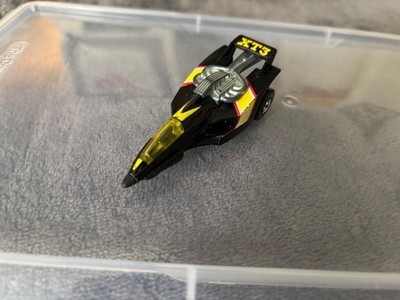 Hot Wheels XT-3 Vehicle Race Car 3'' Diecast scale Model Three Wheel Racer BW