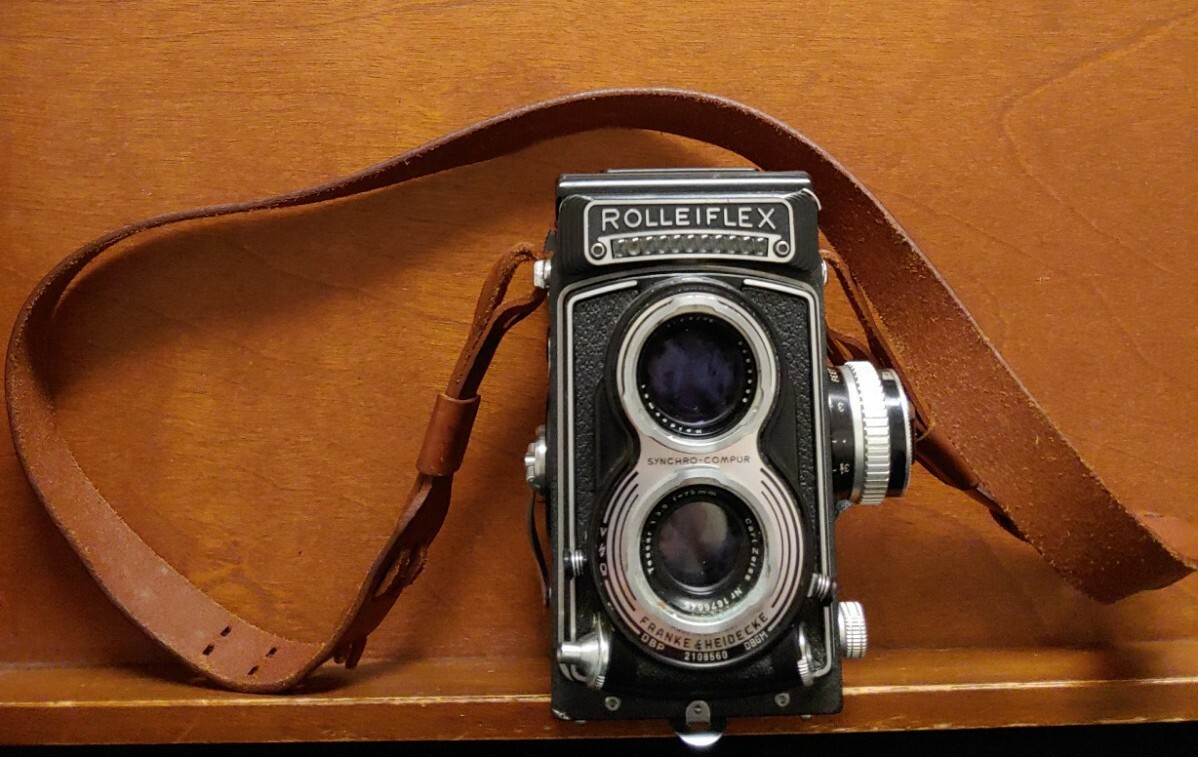 Rolleiflex Model-T Camera 1:3.5 f75mm Lens Franke & Heidecke Carl