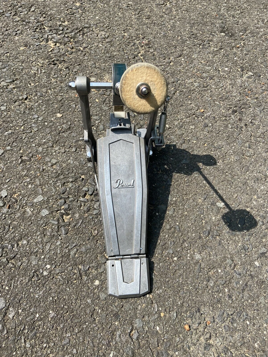 Adjusting bass outlet drum pedal