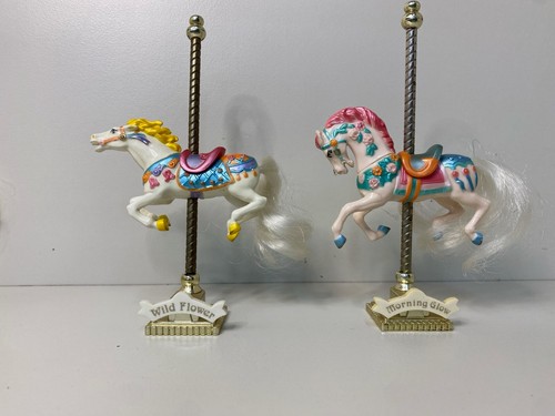 Vintage Matchbox 4460 Musical Carousel Playset from 1990 Complete with 8 Horses - Picture 3 of 11