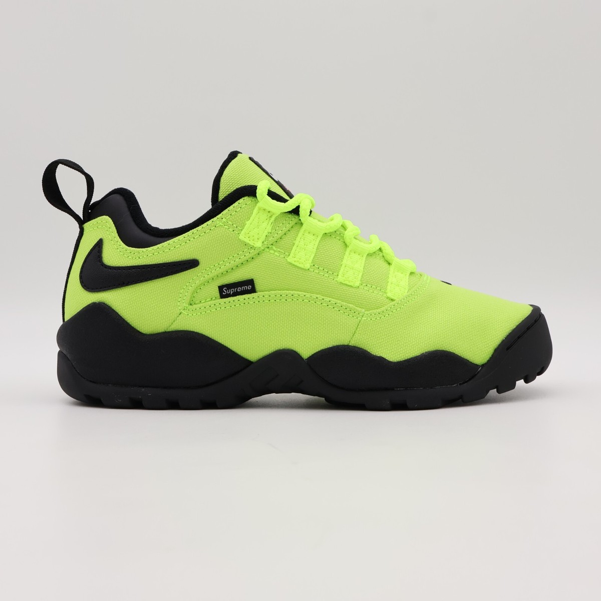 FQ3000-700 Supreme Nike SB Darwin Low Green Volt Black White