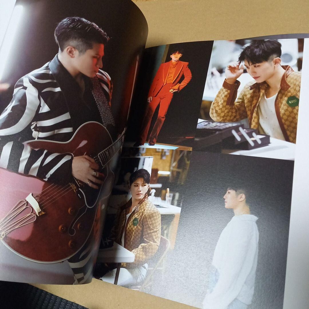 SEVENTEEN WOOZI The Thirteen Tapes TTT vol. 2/13 Photobook SEVENTEEN WOOZI The Thirteen Tapes TTT vol. 2/13 Photobook