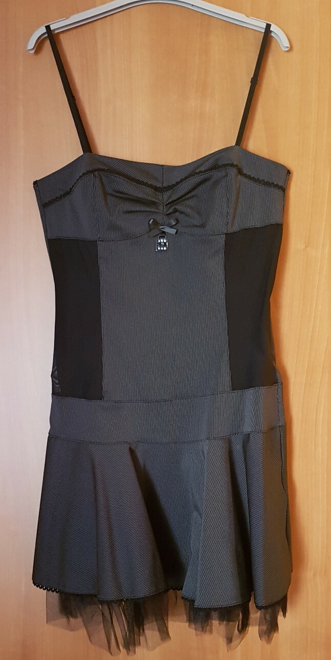 Foto 2 di 9