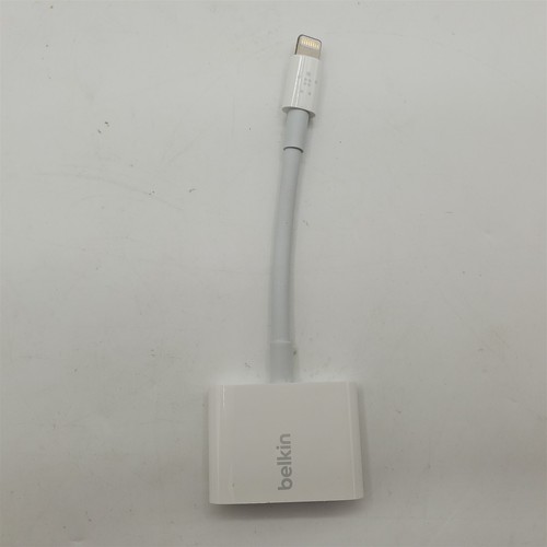 Belkin F8J212btWHT 3.5mm Audio + Charge Rockstar (iPhone Aux Adapter) - Photo 2 sur 3