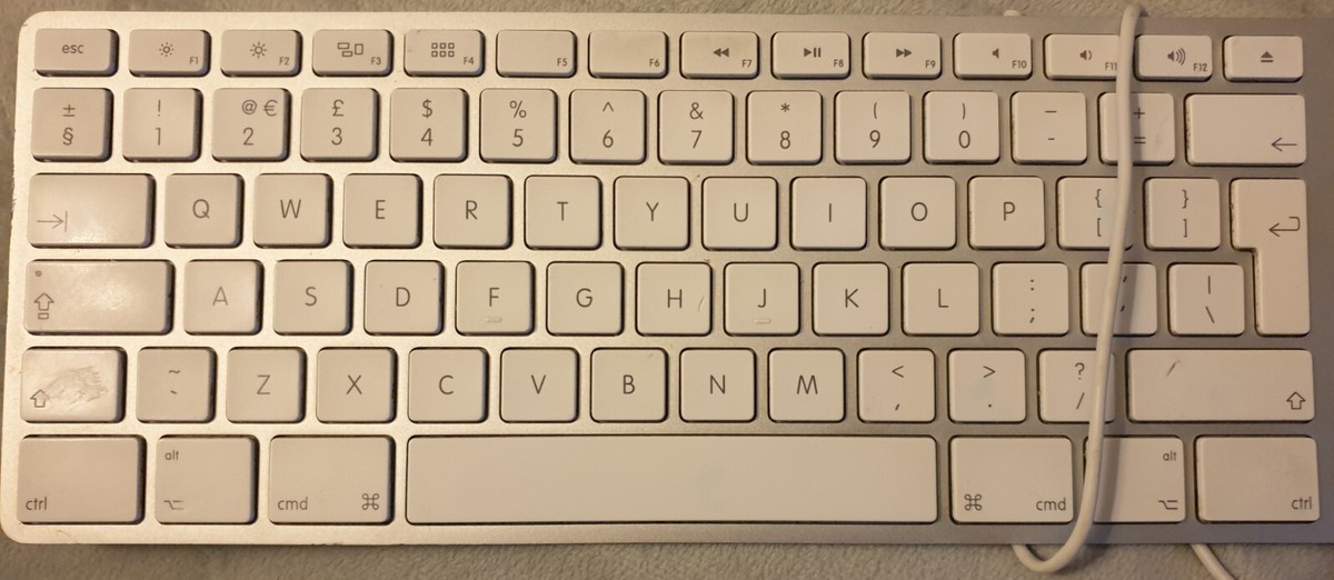 Apple Keyboard A1243 G GENIUNE ORIGINAL Apple keyboard A1243