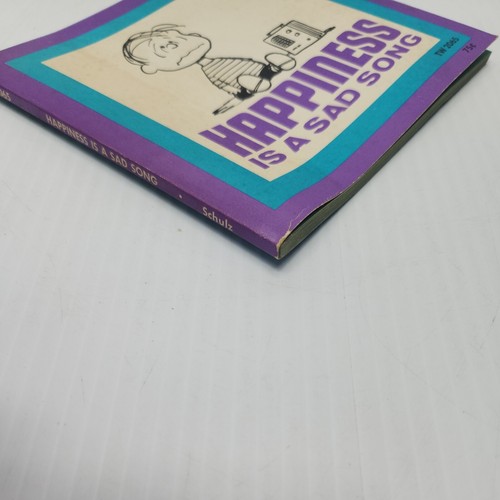 Happiness is a Sad Song Charles Shulz Charlie Brown Paperback 1967 - Picture 6 of 12