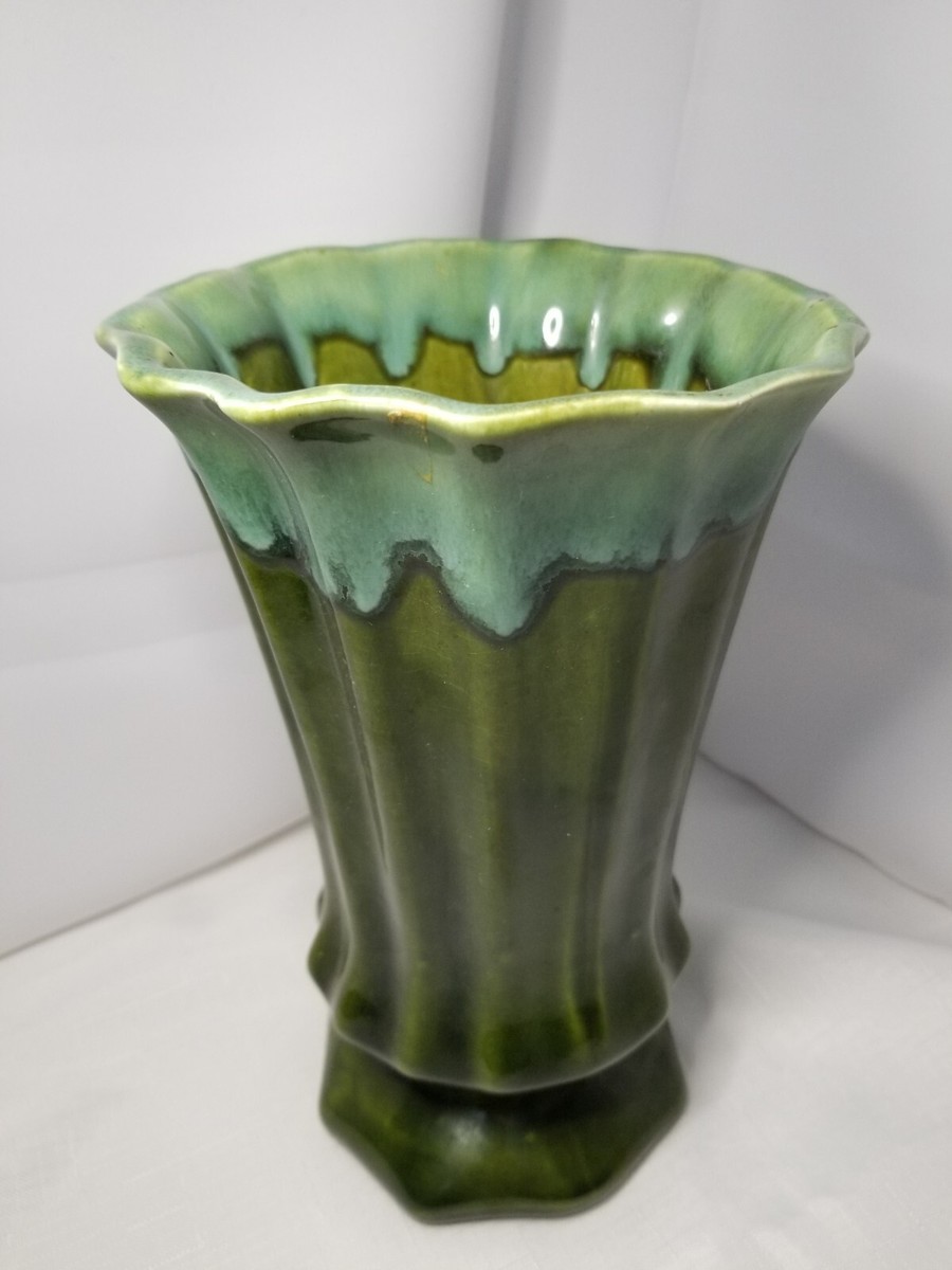 VINTAGE CALIFORNIA ART POTTERY VASE, GREEN DRIP GLAZE ART