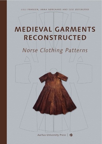 Medieval Garments Reconstructed - 9788772198712 - Afbeelding 1 van 1