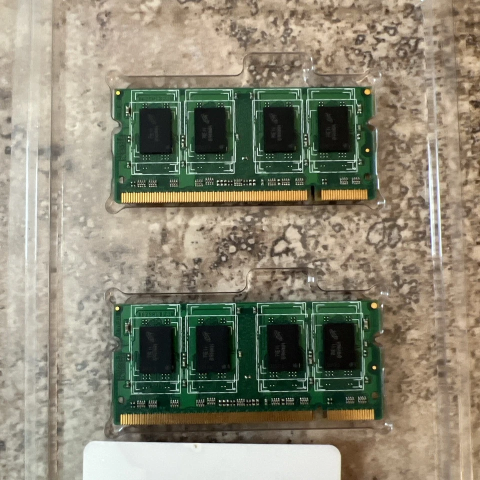 Patriot Ram PC2-5300 1 GB SO-DIMM 667 MHz DDR2 SDRAM Memory X 2 KIT - Image 2 of 3