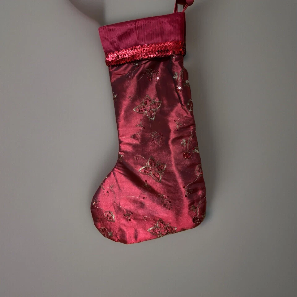 MEDIAS ROJAS SATINADO CRISMAS 24”. Foto 3 de 4