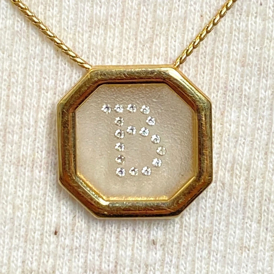 Collar Colgante Inicial Avon Tono Dorado Cadena Serpentina Octágono Vidrio Esmerilado Foto 2 de 4