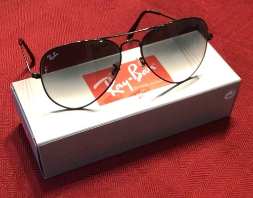 Ray Ban Aviator RB3025 Sunglasses,Gray Gradient Lenses,Unisex.