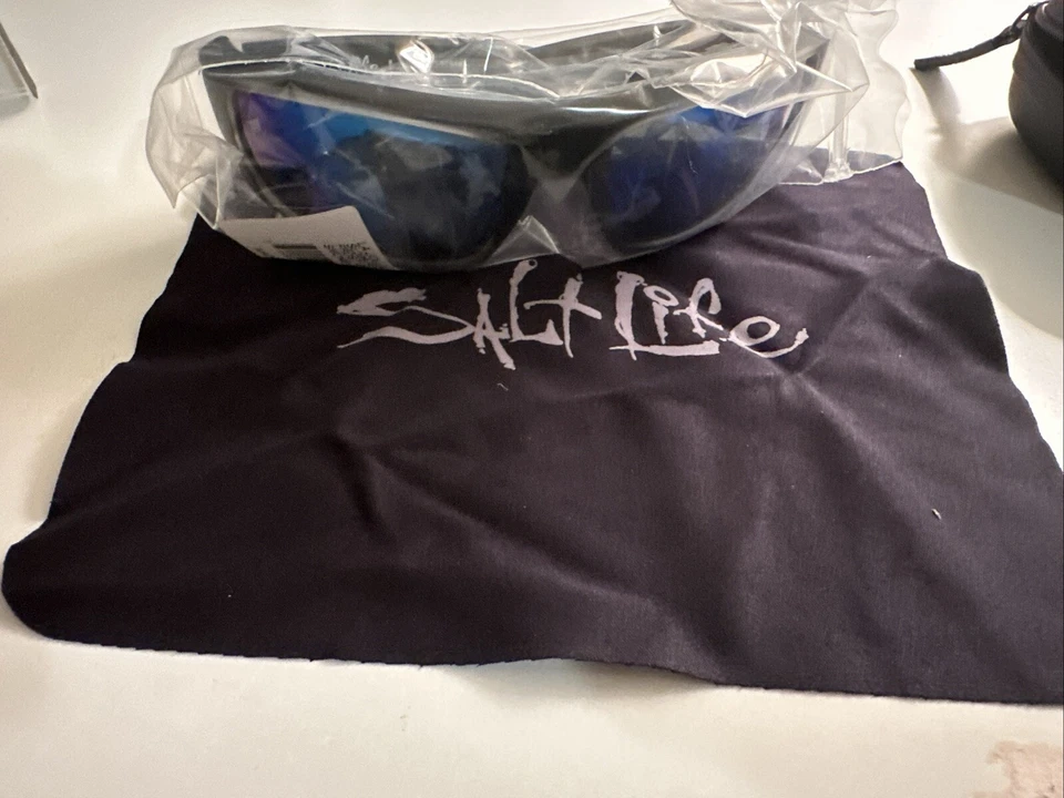 Salt Life Sun Glasses - Image 2 of 4
