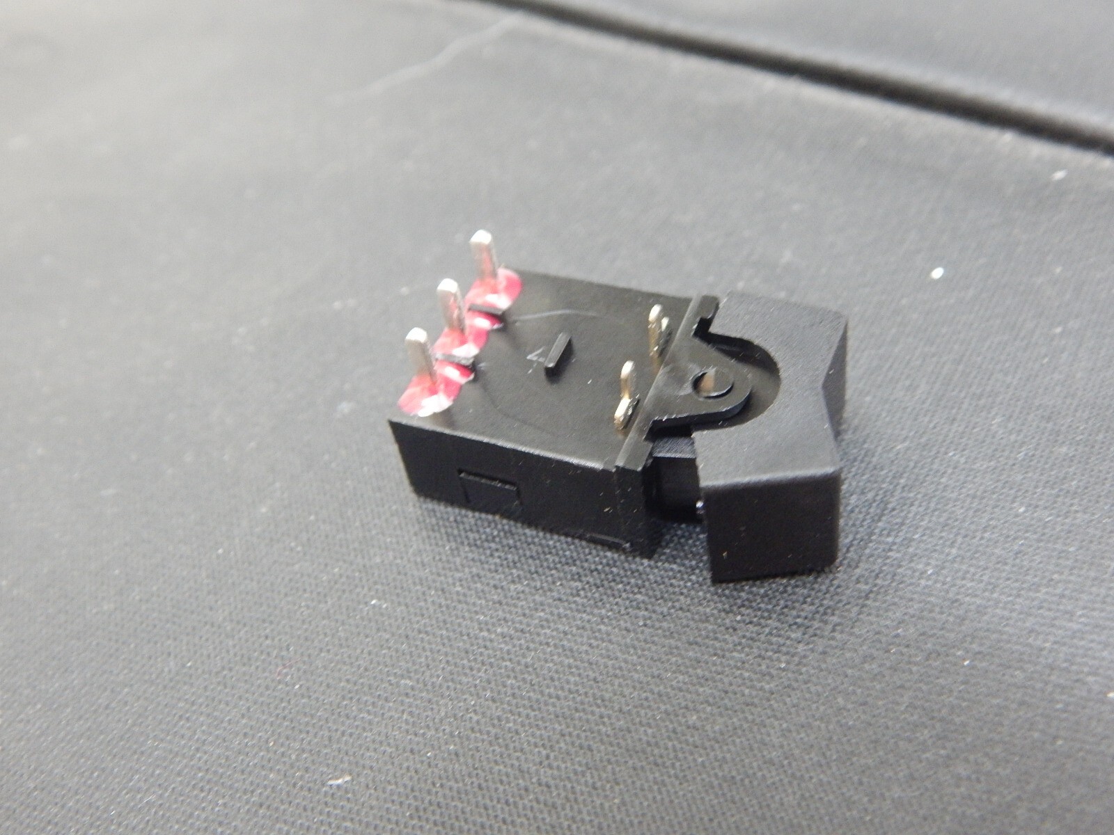 C&K JA01J12AQE ROCKER SWITCH PC MOUNT - USA SELLER FAST SHIPPING