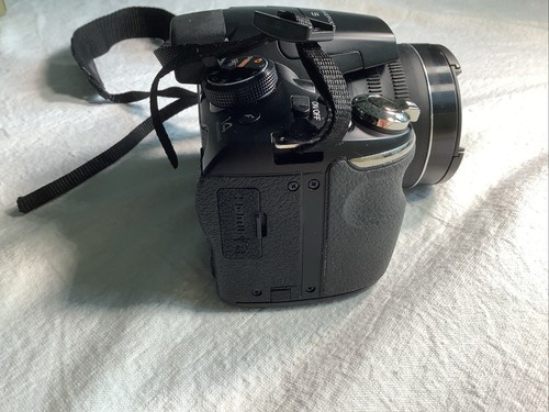 Cámara digital Fujifilm FinePix S Series S4400 14,0 MP negra probada - Imagen 6 de 16