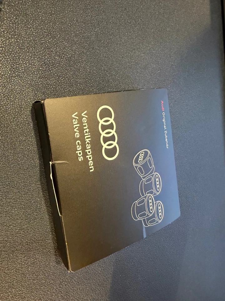 Tapón de vástago de válvula de neumático-Tapas de vástago de válvula de aluminio con logotipo Audi ACCESORIOS AUDI OEM Foto 2 de 3