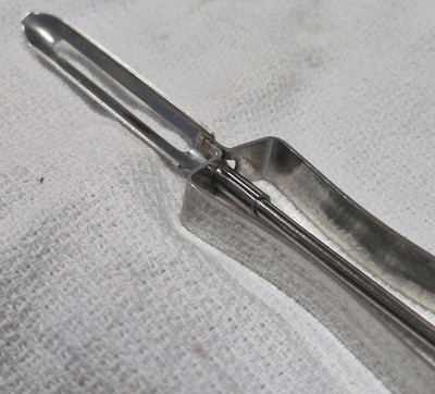Vintage Stainless Steel Vegetable Peeler Set, Silver, 2 Pieces, Used