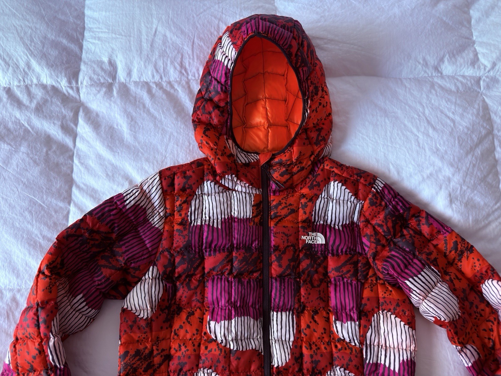The North Face Women’s ThermoBall™ Eco Parka - Size Medium - Rare Abstract Print image 2
