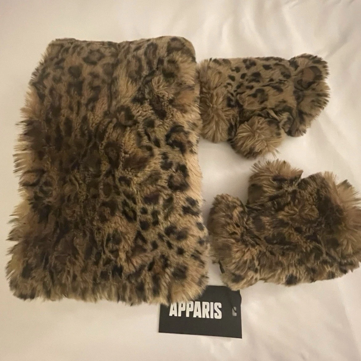 New Apparis Ariel Scarf /Fingerless Gloves Sz S/M Faux Fur Animal Print Designer