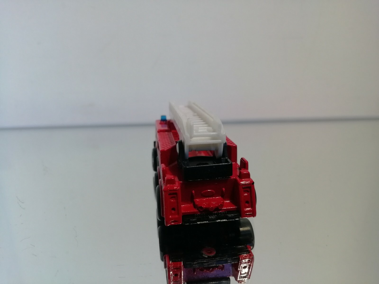 Picture 4 of 6
