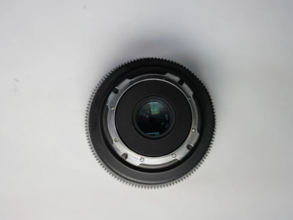 ARRI Ultra Prime 20mm T1.9 Lens (PL Mount, Feet, Non-LDS)   - Image 4 of 4