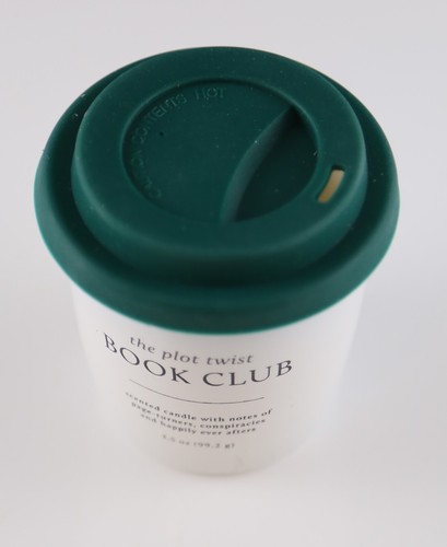 New Target Bullseye Playground Plot Twist Book Club Cup Scented Candle - 第 3/3 張圖片