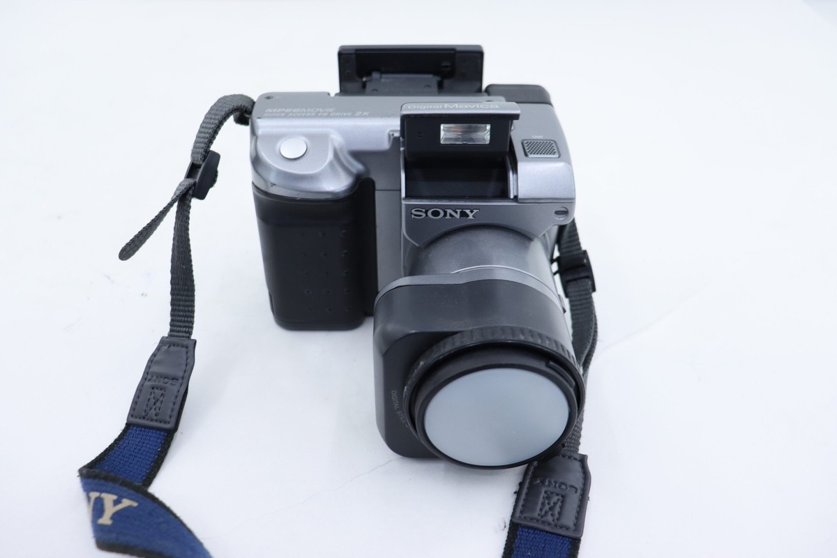 Sony Mavica MVC-FD91 0.8MP Digital Camera - Black & Metallic