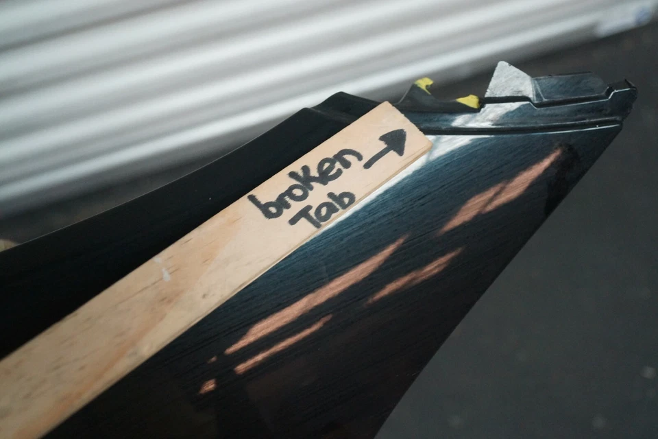 2000 2006 Mercedes W215 CL500 CL600 CL55 AMG Left Driver Side Fender OEM - Image 4 of 4