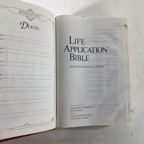NIV Life Application Bible - Red Hardcover 1991 - Tyndale House - Very Good - Picture 8 of 11