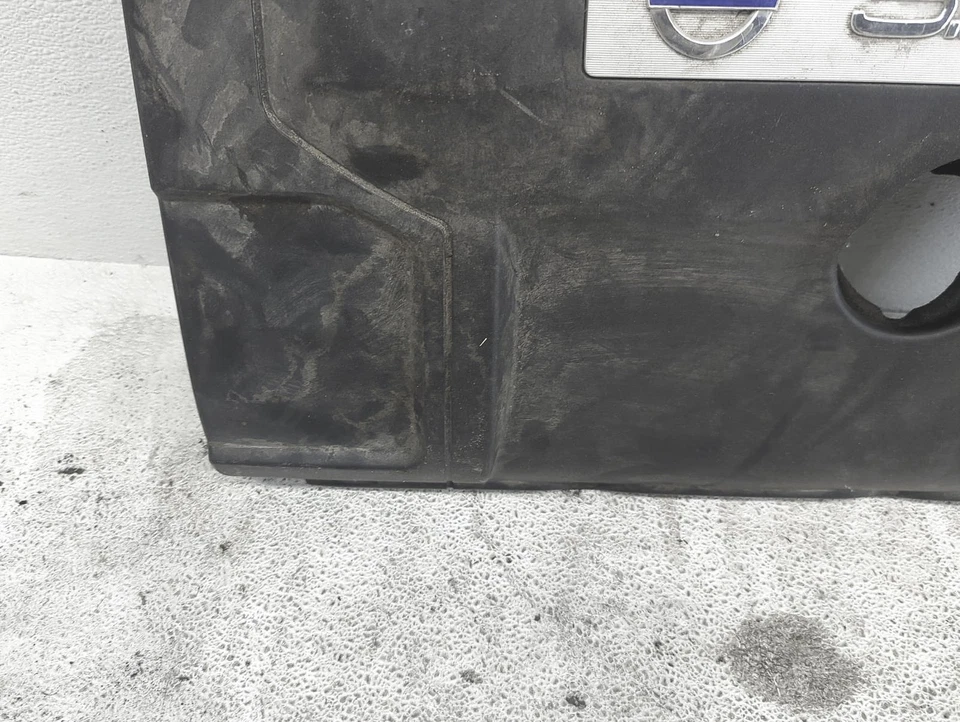 2010-2015 Volvo Xc60 3.2L Engine Cover Maintenance Lid 30757827 - Image 3 of 4