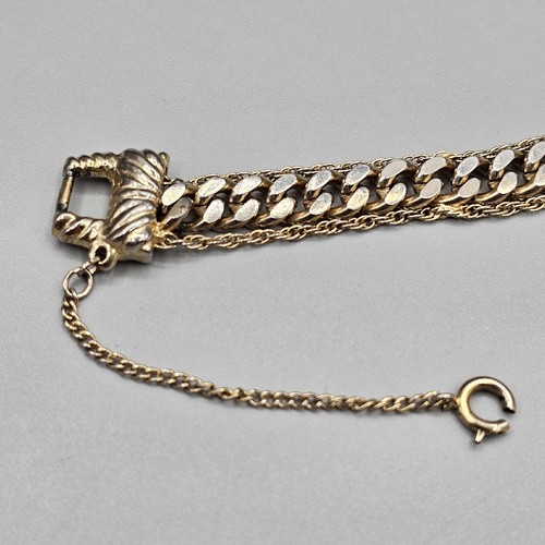 Vintage Goldette Triple Chain Bracelet Light Gold Tone 7.25" Damage Safety Chain - Imagen 3 de 9