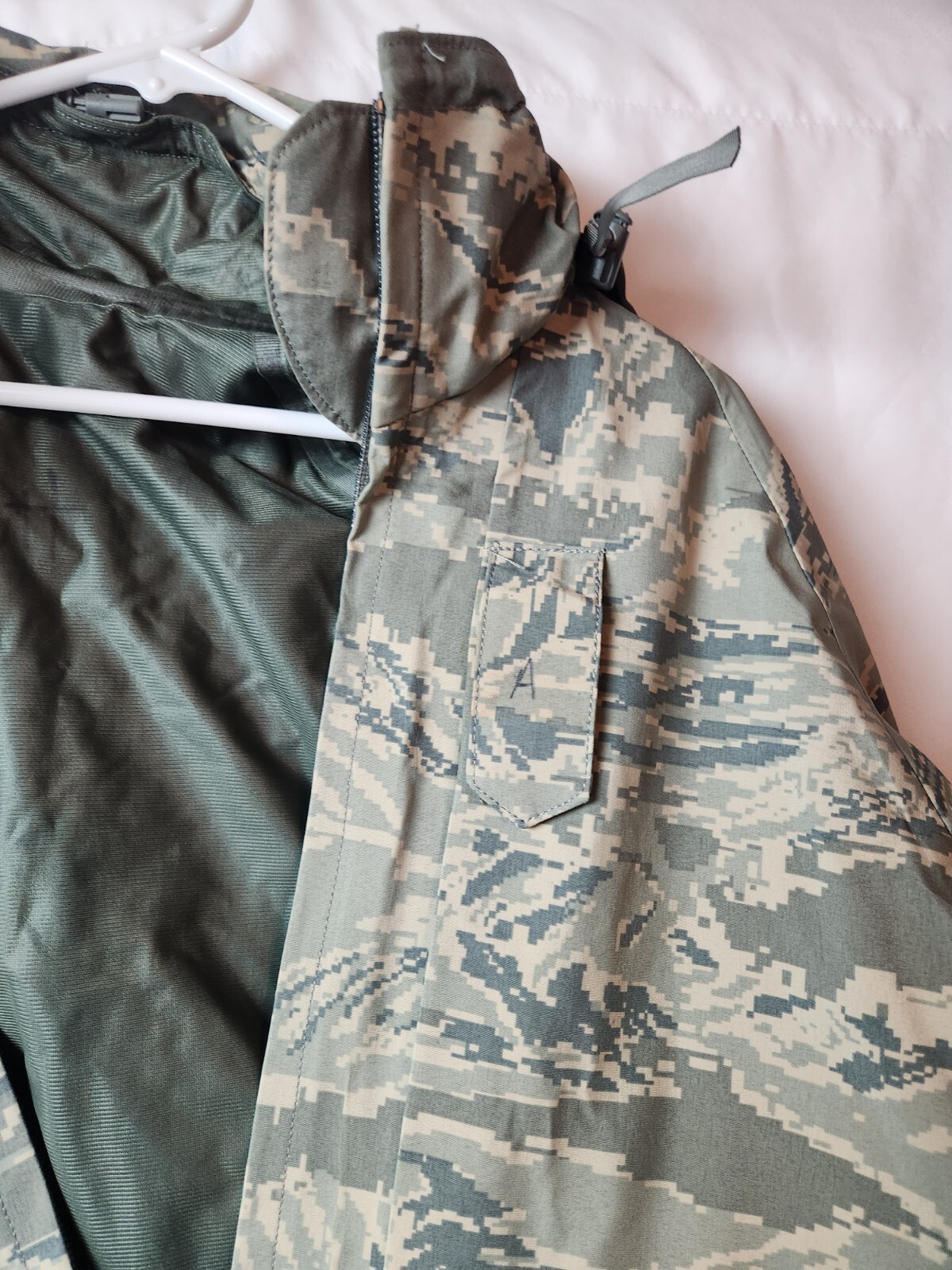 Authentic Military Gortex Jacket, Size Medium long - image 3